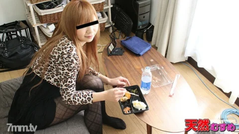 022411-01 See the room of a girl living alone! ~ Lower body JK play at her home ~